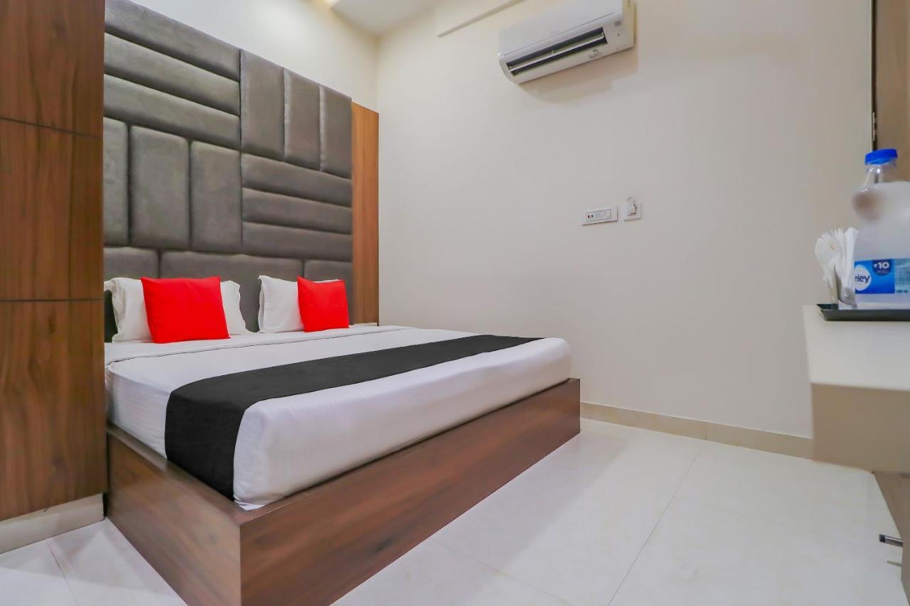 Capital O Western Galaxy Amritsar Exterior foto